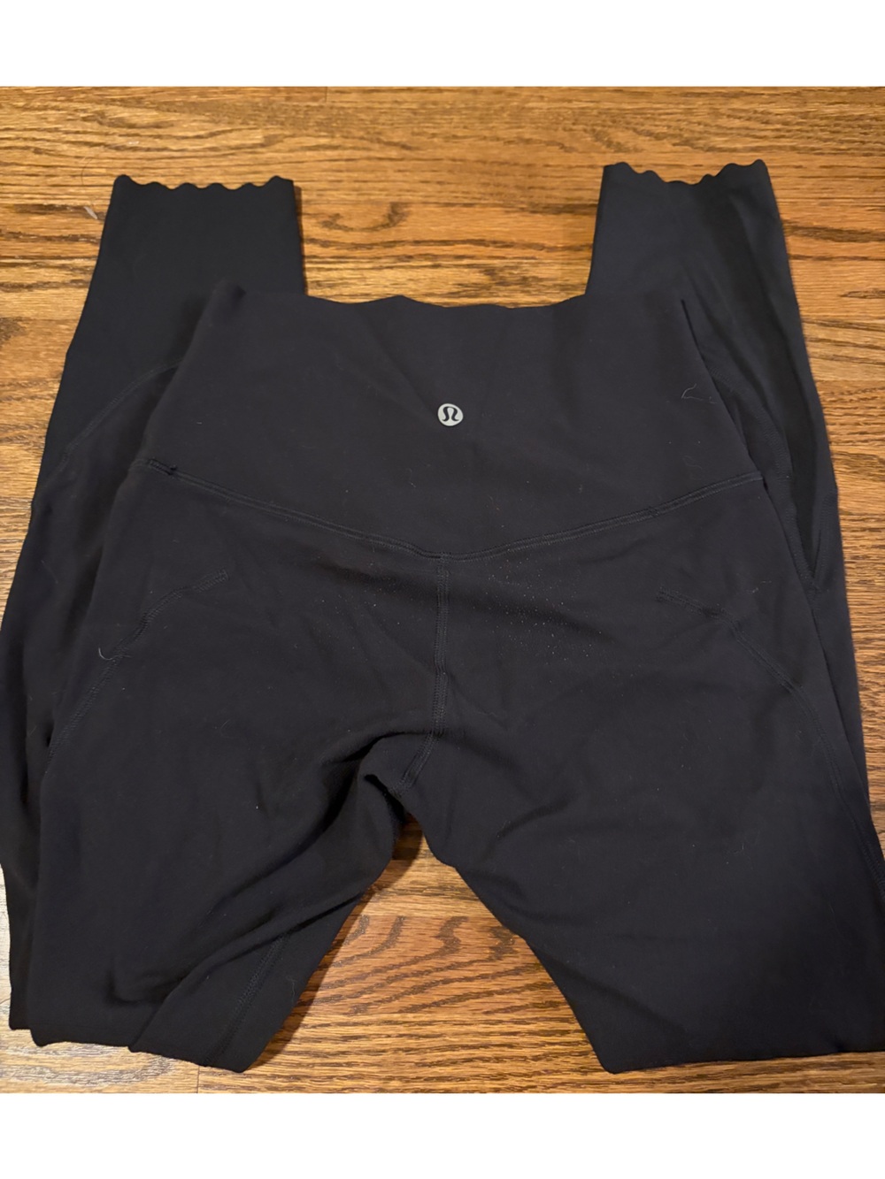 lululemon athletica Black Scalloped Waist Leggings - Picture 2 of 5